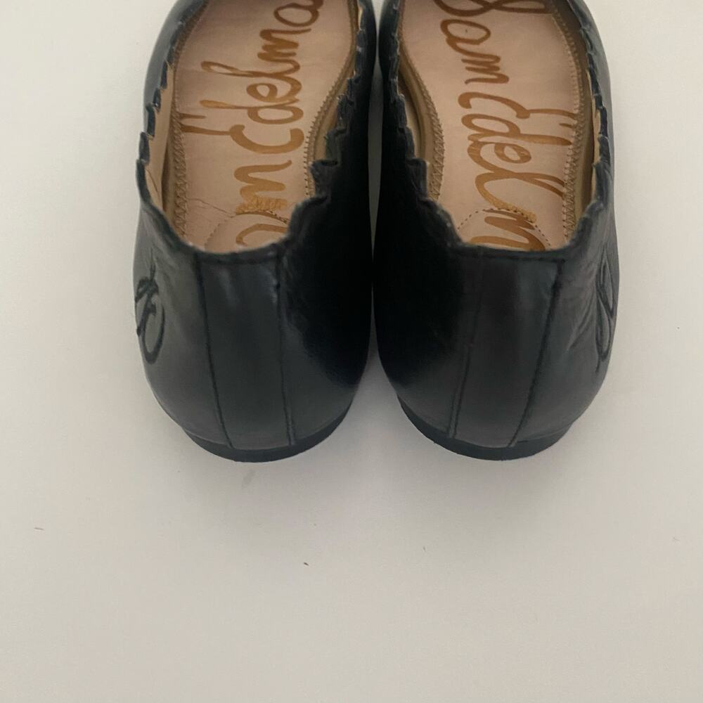 Sam Edelman Francis Ballet Flat Ballerina Black Round Toe Leather Scalloped 7.5 - Picture 7 of 8
